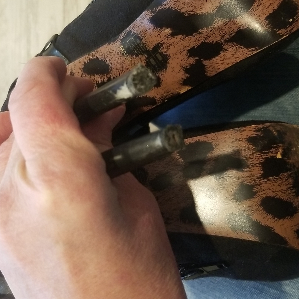 Boots - Picture 3 of 6